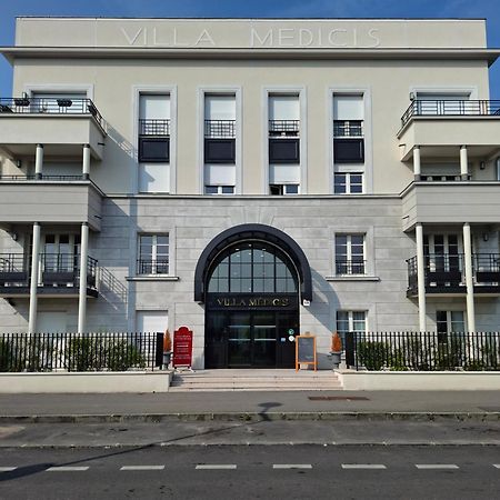 Villa Medicis Versailles Saint-Cyr-L'Ecole Exterior photo
