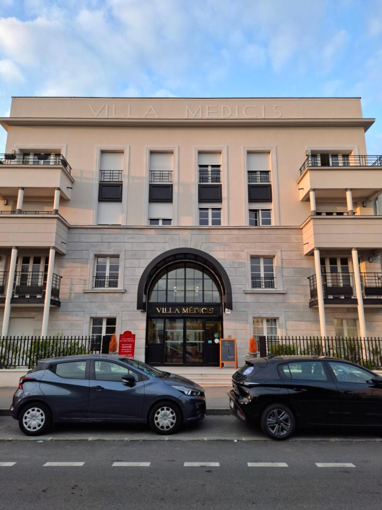 Villa Medicis Versailles Saint-Cyr-L'Ecole Exterior photo